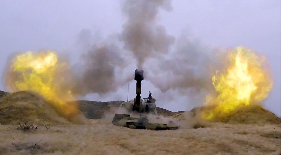 raket-ve-artilleriya-bolmelerinde-doyush-atishli-taktiki-telim-kechirilib-video