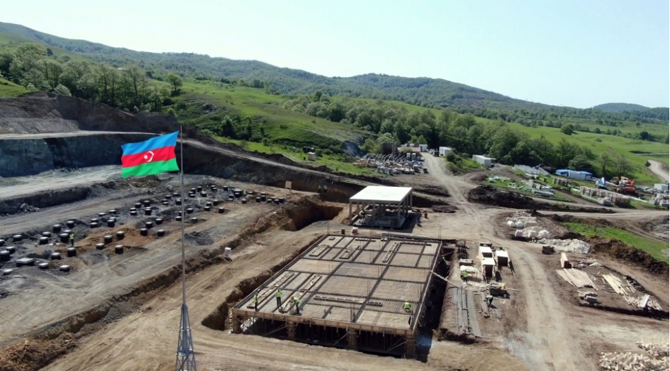 azerenerji-lachinda-yeni-yarimstansiya-tikir-fotovideo