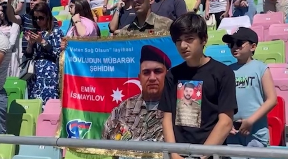 shehid-aileleri-ve-qaziler-azerbaycan-qran-prisinin-finalini-izleyibler