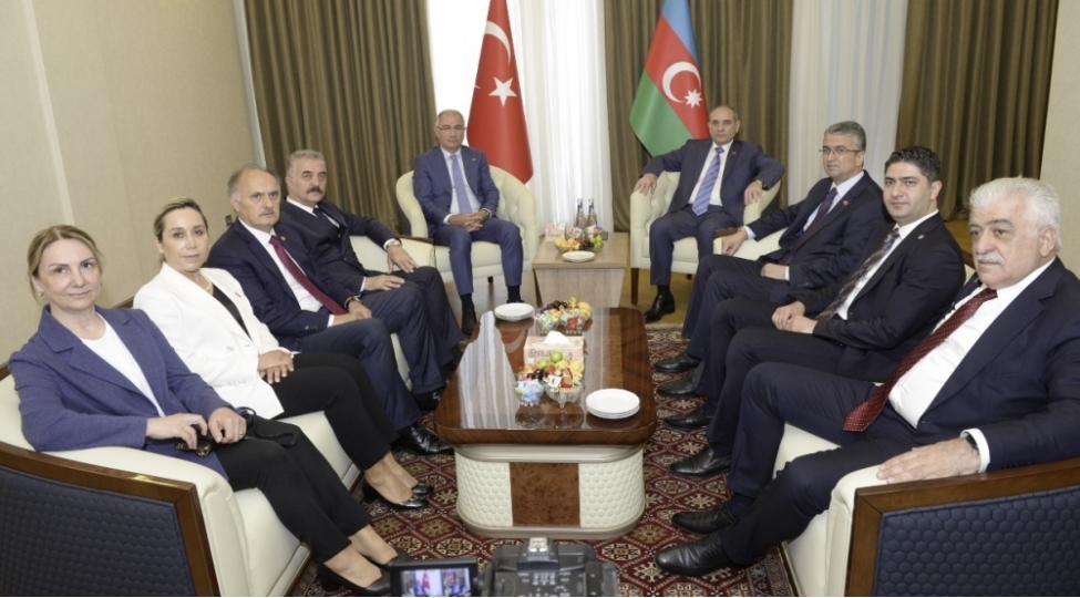 yap-merkezi-aparatinda-turkiye-numayende-heyeti-ile-gorush-kechirilib-fotovideo