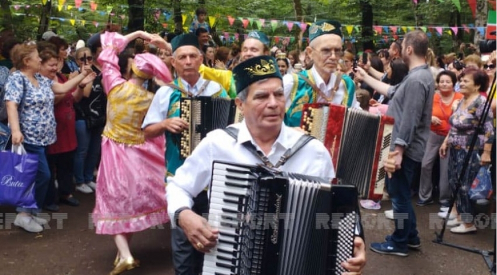 qubada-tatarlarin-milli-bayrami-tenteneli-shekilde-qeyd-olunub