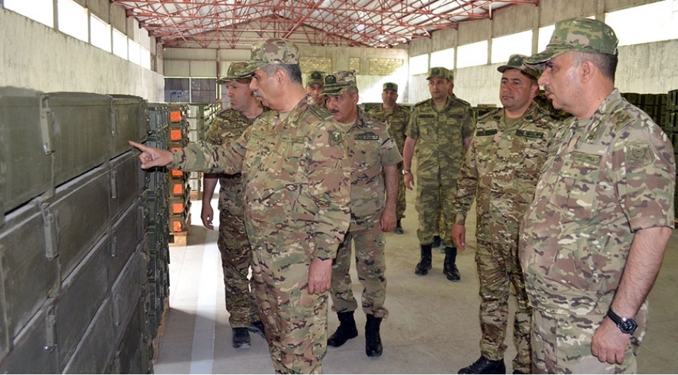 mudafie-naziri-kelbecer-ve-lachinda-tikintisi-davam-eden-herbi-obyektlere-baxish-kechirib-video