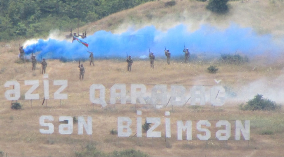 26-iyun-silahli-quvveler-gunu-munasibetile-azerbaycan-ordusunda-silsile-tedbirler-kechirilib