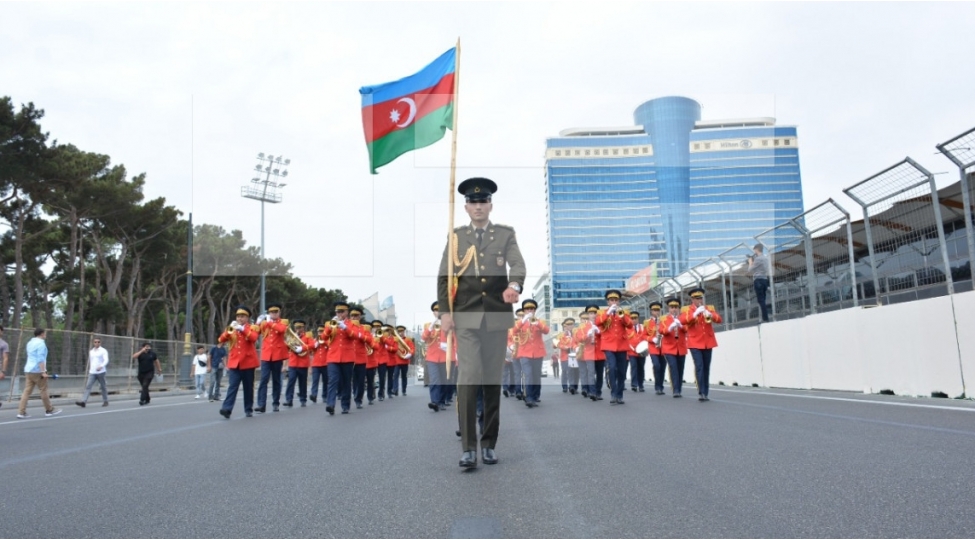 bakida-silahli-quvveler-gunu-munasibetile-herbi-orkestrlerin-numunevi-chixishi-olub