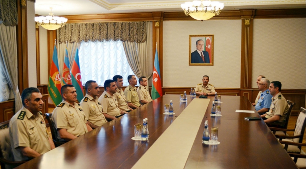 mn-in-bir-qrup-herbi-qulluqchusuna-ali-herbi-rutbeler-teqdim-edilib