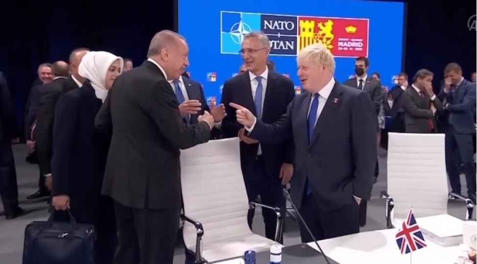 erdoganla-consonun-turk-dilinde-dialoqu-video