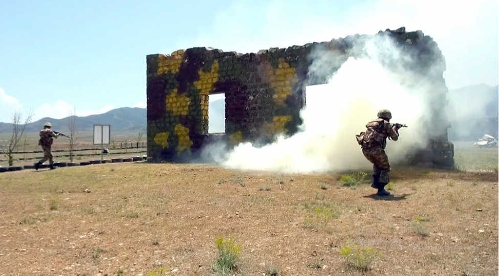 komandolarin-doyush-hazirligina-xususi-diqqet-yetirilir