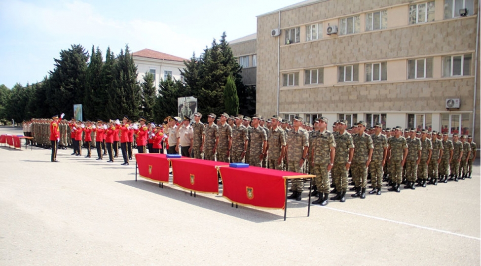 genc-leytenantlar-orduda-xidmete-bashlayir-foto