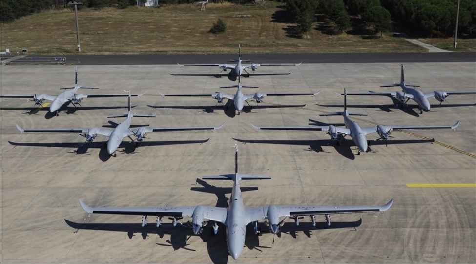 bayraktar-akinci-eskadrasi-jurnalistlere-numayish-etdirilib