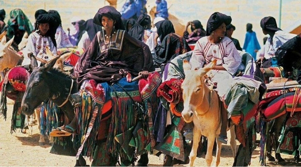 qadinlari-hokmran-olan-tuareqler
