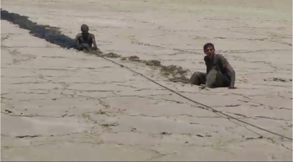 fhn-xilasedicileri-bataqliqdaki-shexsi-xilas-edibler-video