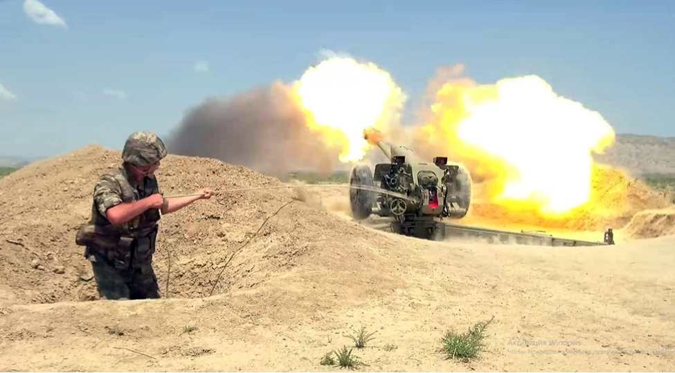 azerbaycan-ordusu-yalniz-herbi-obyektlere-zerbe-endirir-1-oktyabr-2020-1513