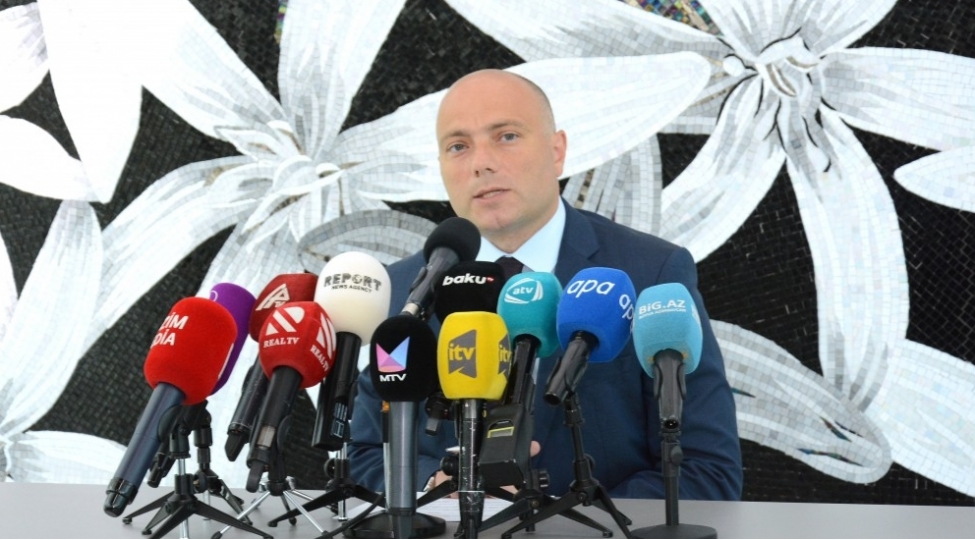 medeniyyet-naziri-milli-metbuat-gunu-ile-elaqedar-jurnalistlerle-gorushub-foto