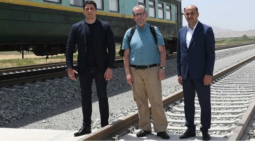 demir-yolu-uzre-beynelxalq-teshkilatin-rehberi-horadizagbend-layihesi-ile-tanish-olub