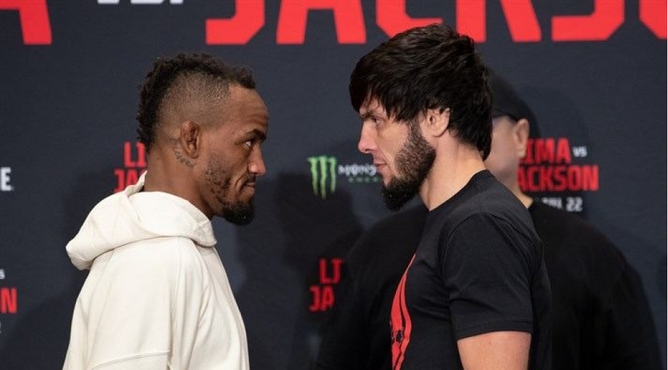 bellator-tofiq-musayev-ilk-doyushunde-qelebe-qazanib