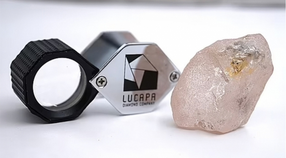 300-ilin-en-boyuk-chehrayi-almazi-tapildi