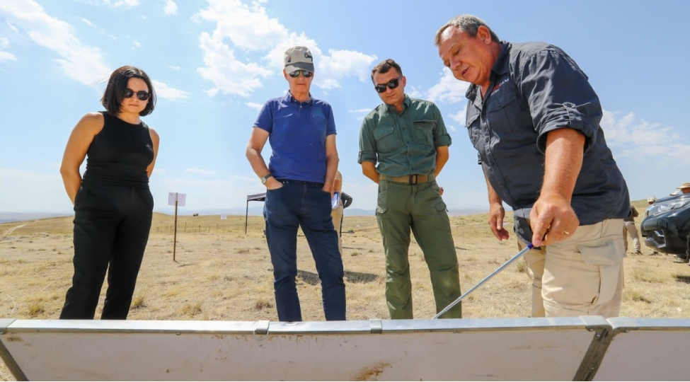 ceyms-sharp-cebrayilda-minatemizleme-ishleri-ile-tanish-olub-foto