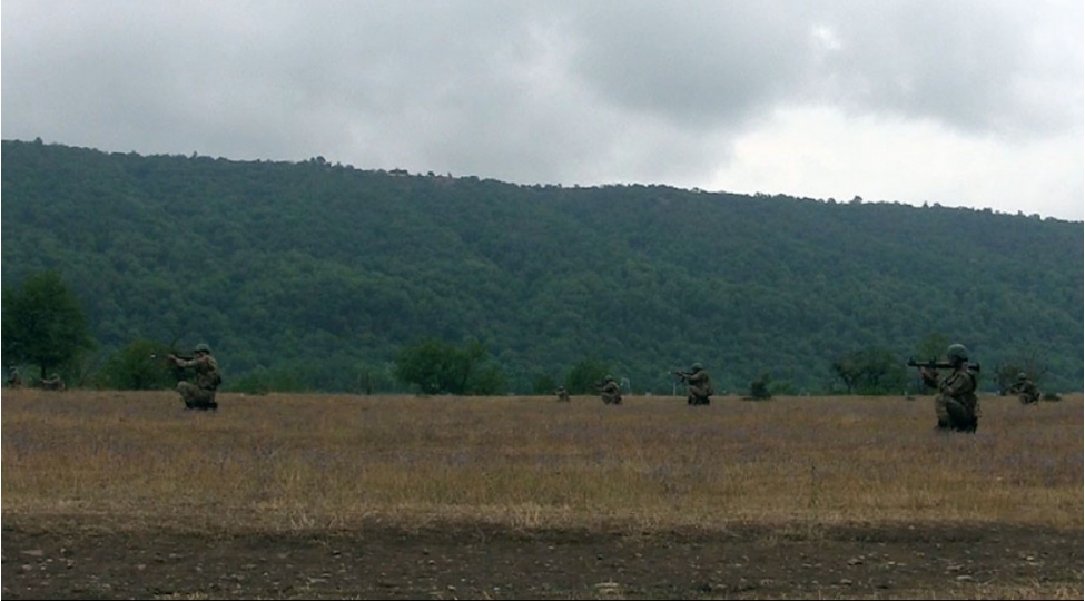 kursantlarin-praktiki-meshgeleleri-basha-chatib-video