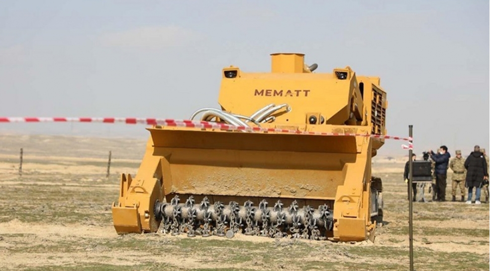 turkiye-azerbaycana-daha-13-minatemizleyen-mashin-gonderib