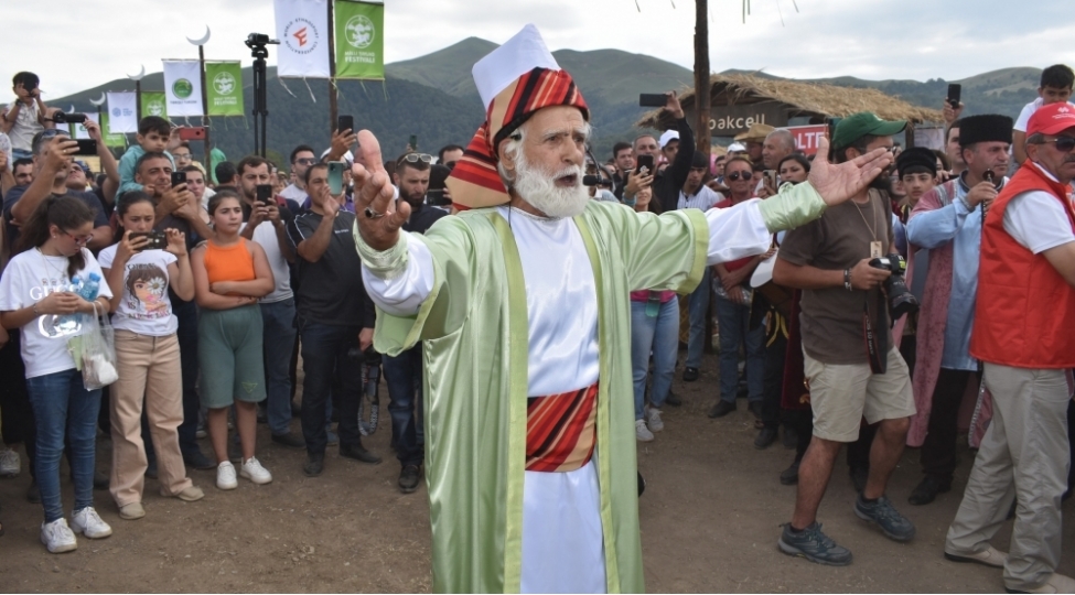 ikinci-milli-yaylaq-festivalinin-resmi-achilish-merasimi-kechirilib