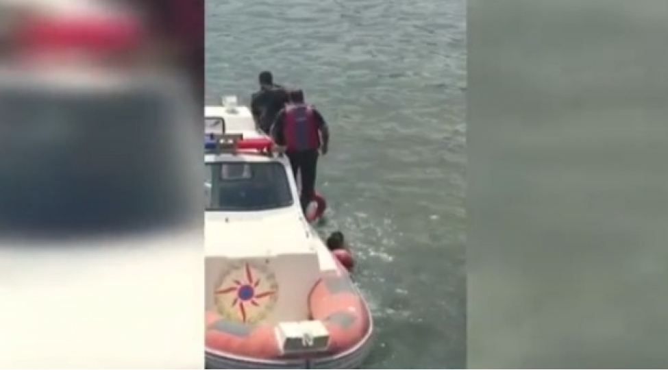 bulvarda-intihara-cehd-eden-qadin-xilas-edildi-video