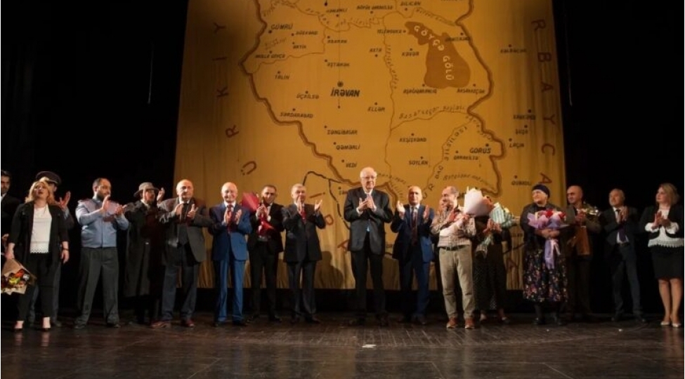 irevan-dovlet-azerbaycan-dram-teatri-sherefli-missiya-heyata-kechirdi