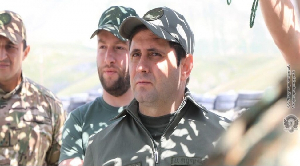 hazirda-azerbaycan-ve-ermenistan-mudafie-nazirleri-arasinda-operativ-temas-movcud-deyil