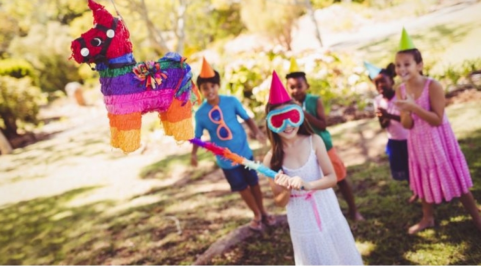 teessuf-ki-ad-gunu-ilde-bir-defe-olur