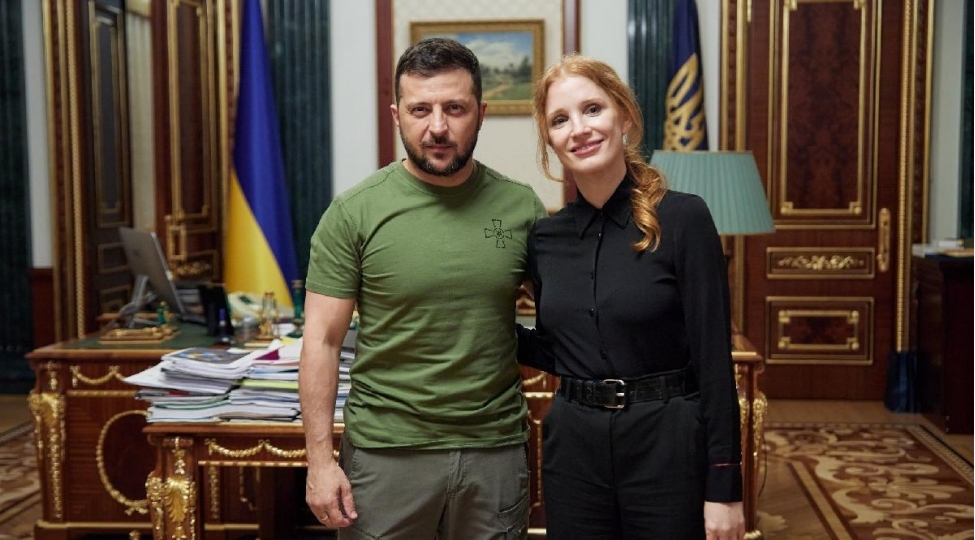 daha-bir-hollivud-ulduzu-ukraynada-foto
