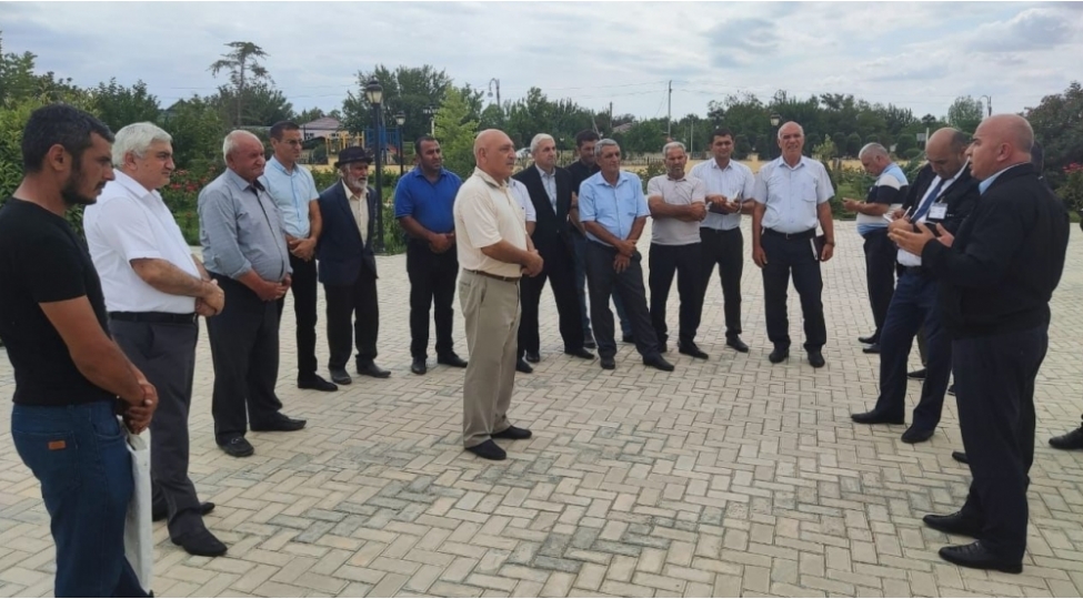 fuzuli-rayonunda-vetendashlarin-problemi-dinlenilib-foto