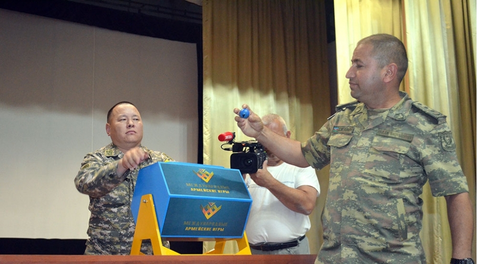 artilleriya-ateshinin-ustalari-musabiqesinin-pushkatma-merasimi-kechirilib