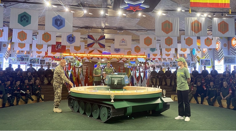 tank-biatlonu-musabiqesinin-pushkatma-merasimi-kechirilib