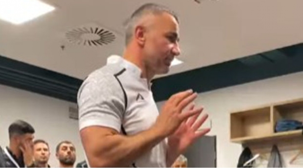 qurban-qurbanov-futbolchulari-bele-tebrik-etdi-biz-meydandan-doyushsuz-chixa-bilmerik