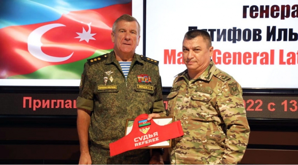 tank-biatlonu-musabiqesinin-hakimlerine-sertifikatlar-teqdim-edilib