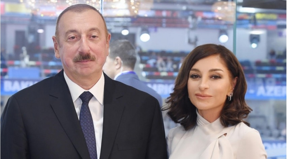 ilham-eliyev-ve-mehriban-eliyeva-medeniyyet-ve-incesenet-xadimleri-ile-sohbetleshib