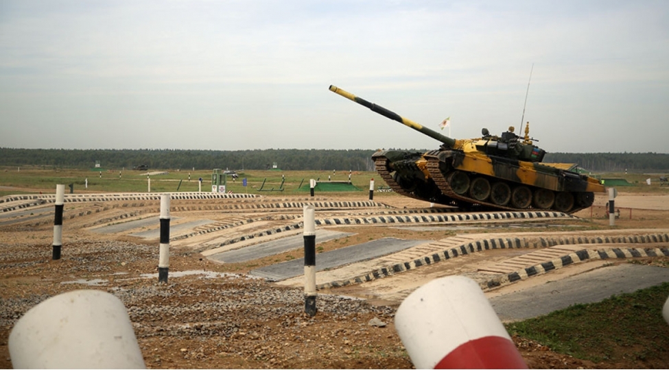 herbi-qulluqchularimiz-tank-biatlonu-musabiqesinde-yarimfinala-yukselibler