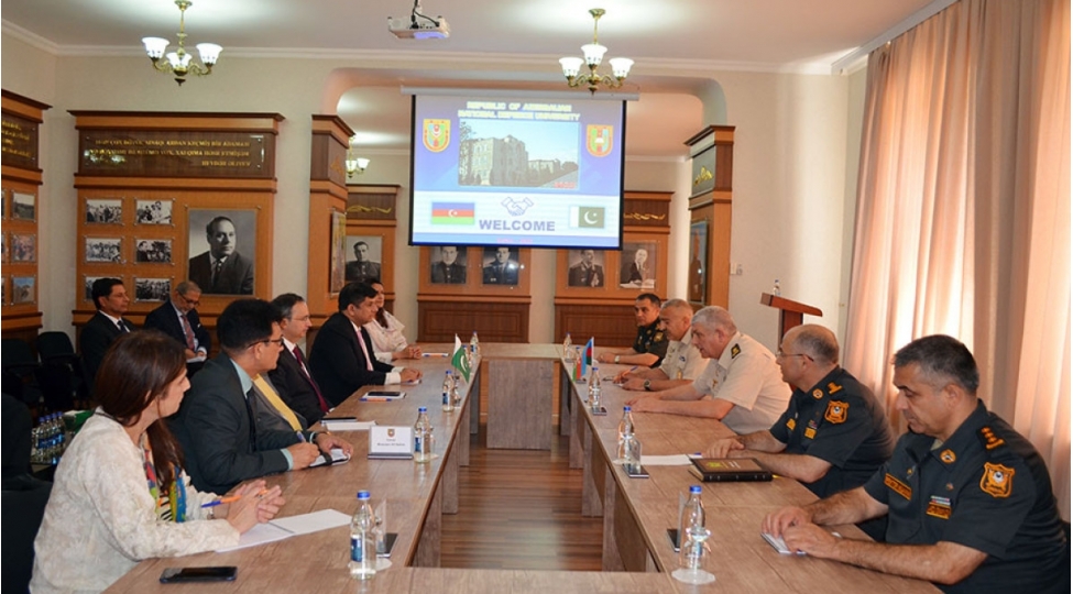 pakistanli-numayende-heyeti-milli-mudafie-universitetinde-olub-foto