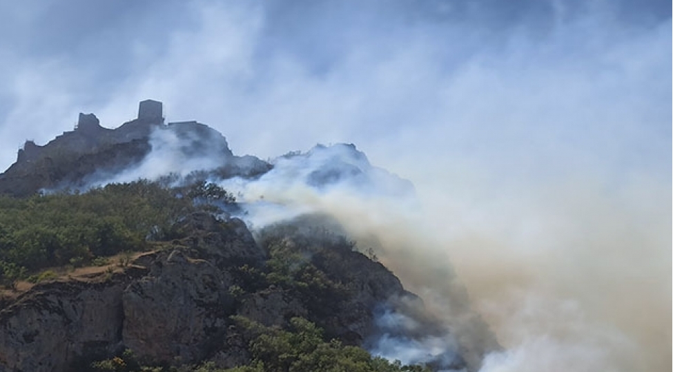 shekide-dagliq-erazide-bash-vermish-yangin-sonduruldu-video