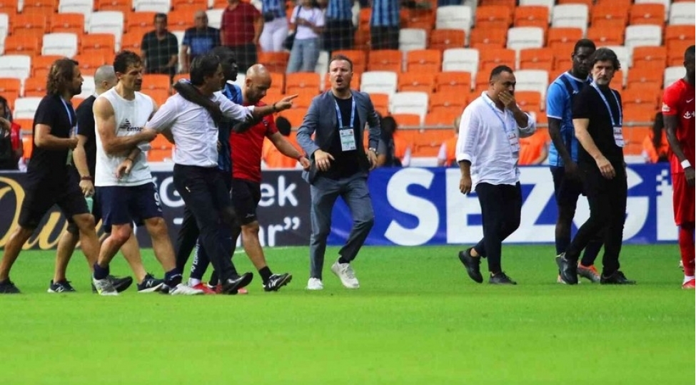 bash-meshqchisi-balotelliye-qezeblendi-video