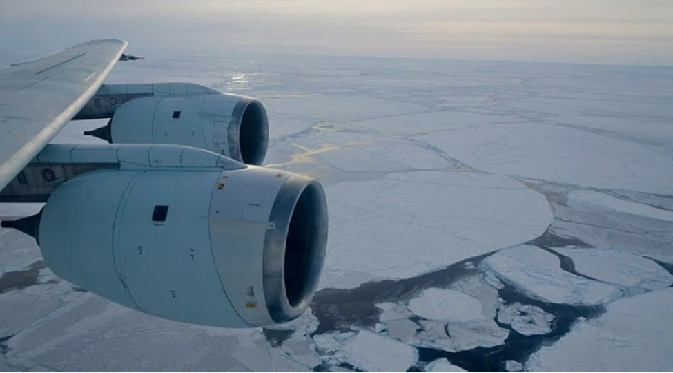 niye-teyyarelerin-antarktida-uzerinde-uchmasi-qadagandir