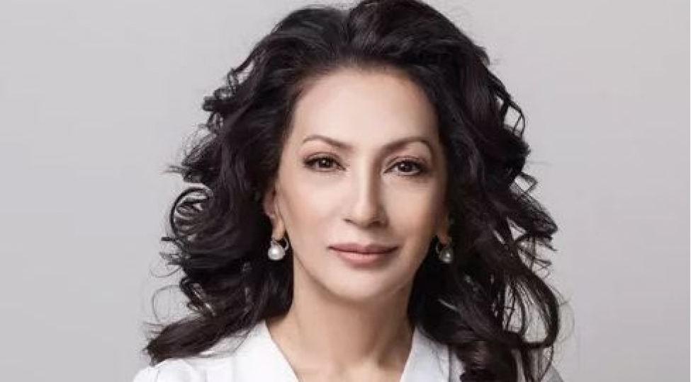 nesibe-abdullayevaya-xalq-artisti-fexri-adi-verildi