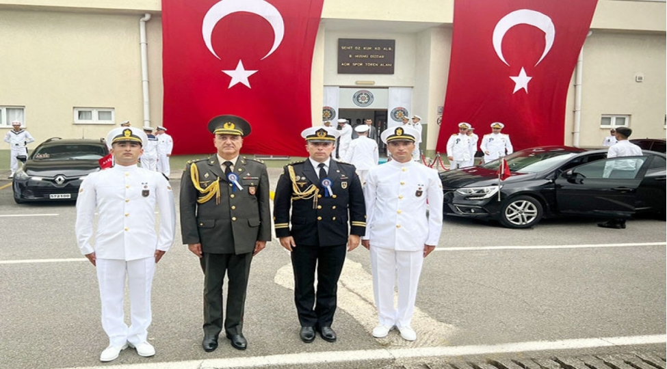 turkiyede-tehsilini-bitiren-herbi-qulluqchularimiza-diplomlar-teqdim-edilib-foto