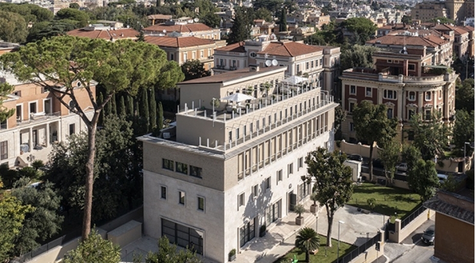 azerbaycanin-italiyadaki-sefirliyinin-yeni-binasi-video