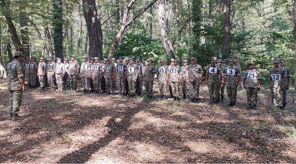 herbi-qulluqchular-arasinda-semti-mueyyenetme-yarishi-kechirilib