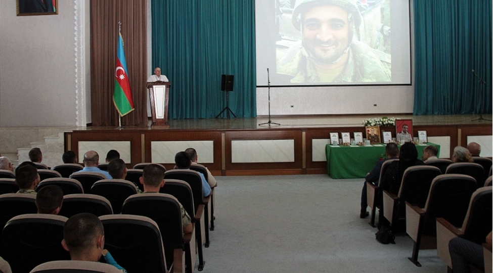 shehidlerin-xatiresine-hesr-olunan-anim-merasimleri-kechirilib-6