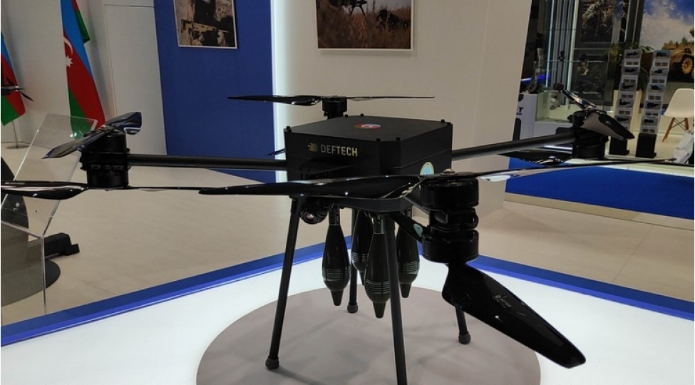 azerbaycanda-hazirlanmish-ovchu-minaatan-dronu-numayish-olunur