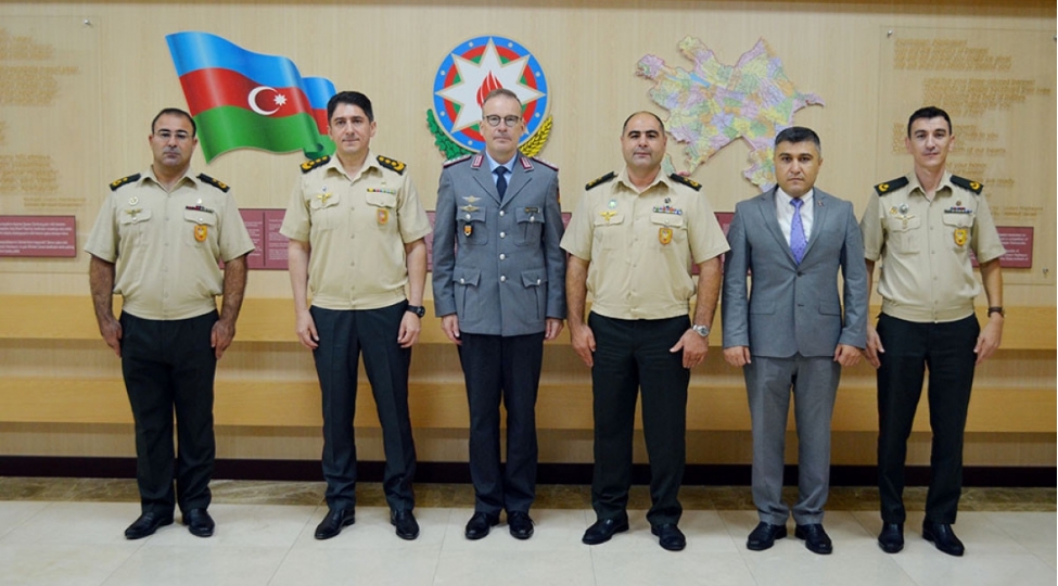 azerbaycan-ve-almaniya-mudafie-nazirlikleri-arasinda-ikiterefli-danishiqlar-aparilib