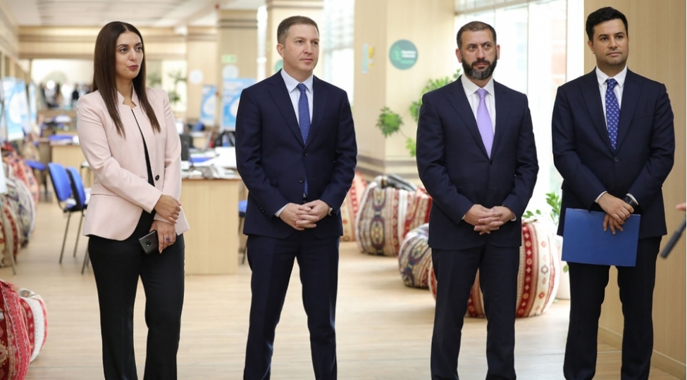 enerji-ve-dorduncu-senaye-inqilabi-movzusunda-kechirilen-hakatonun-achilishi-olub-foto