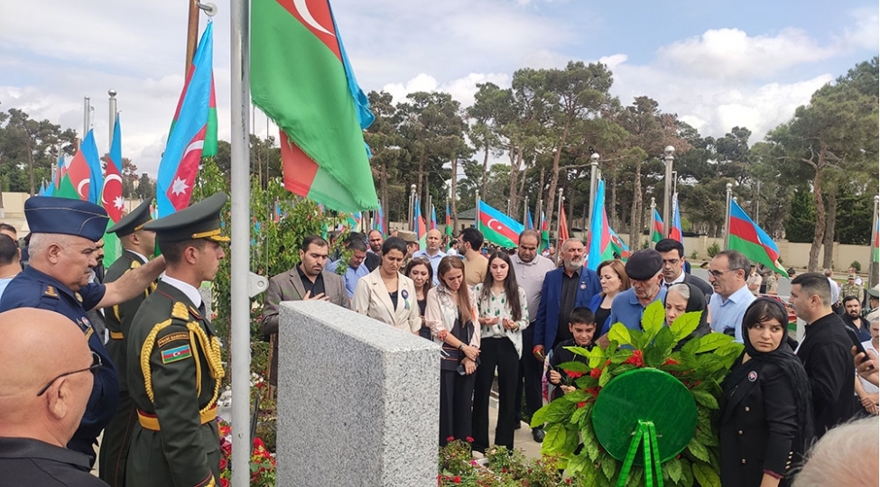 shehidlerin-xatiresine-hesr-olunan-anim-merasimleri-kechirilib-7