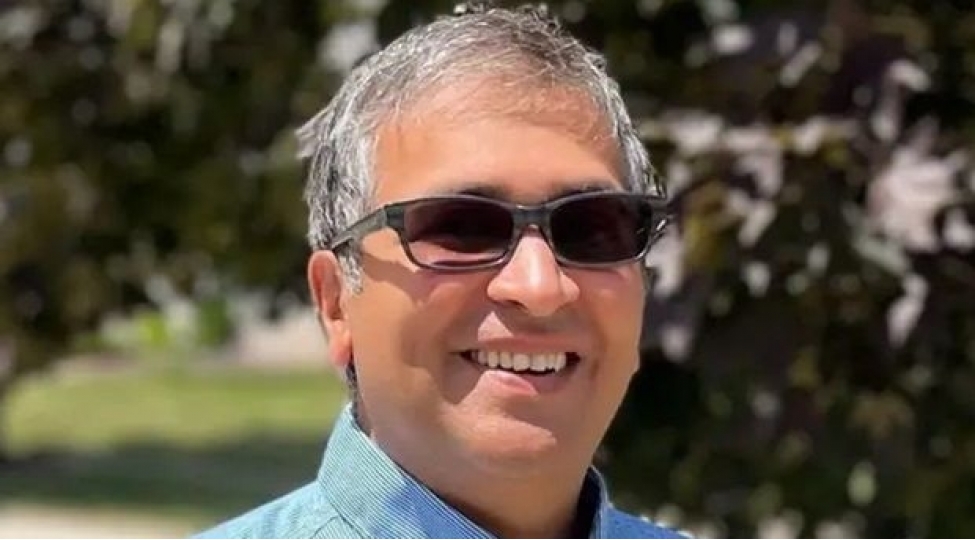 gorme-mehdudiyyetli-proqramchi-illerdir-microsoftda-ishleyir